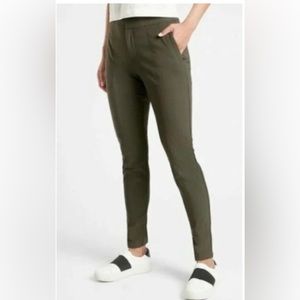 Athleta Wander Stash Skinny Pant olive green size 4